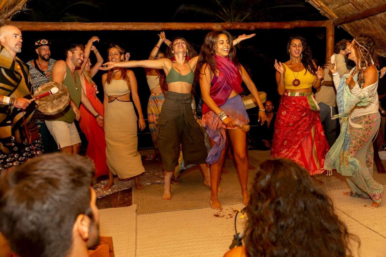 Hotel Cabanas Los Lirios Tulum Eksteriør bilde